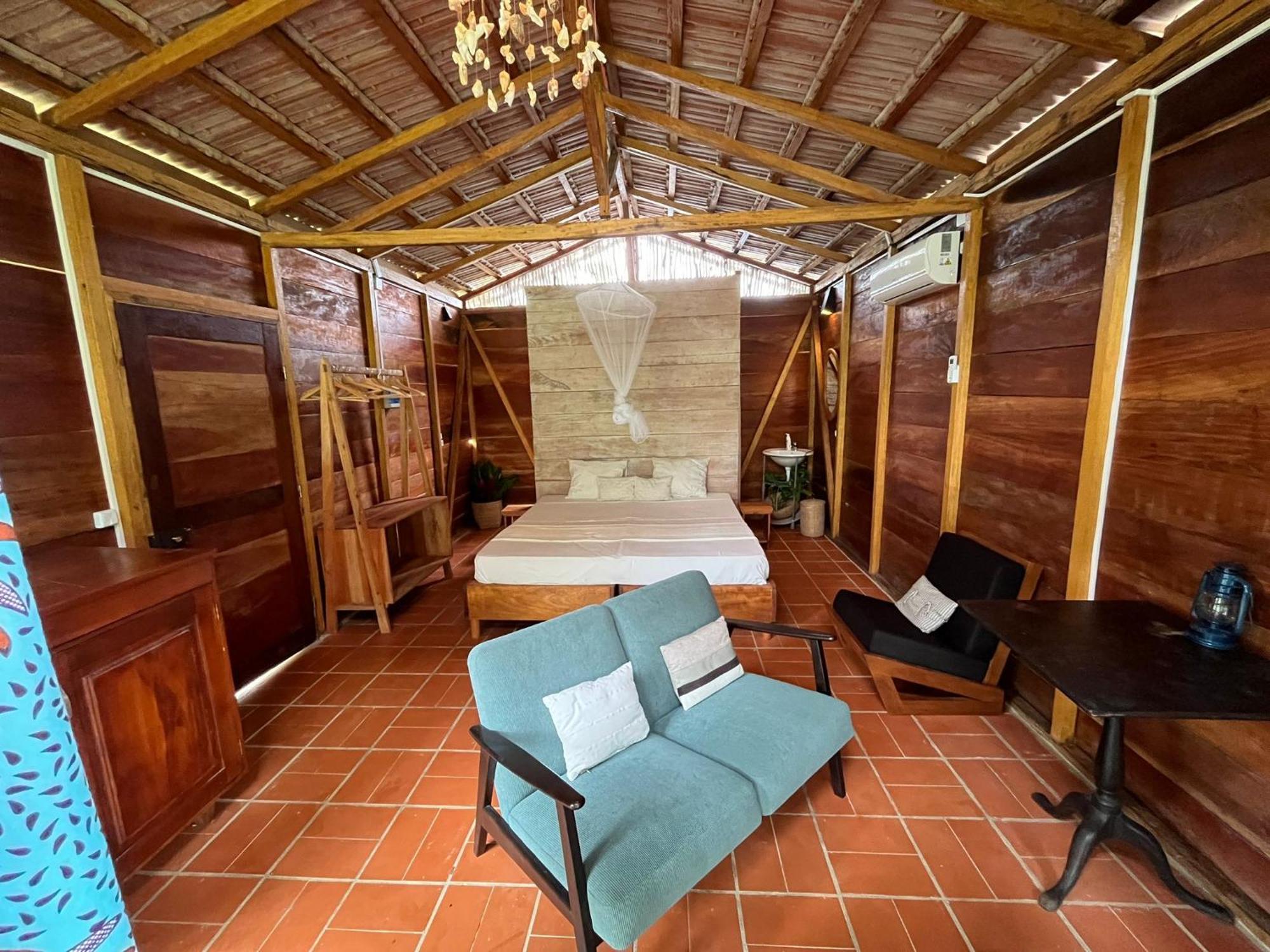 Roca Maria Helena-Principe Hotel Santo Antonio Luaran gambar